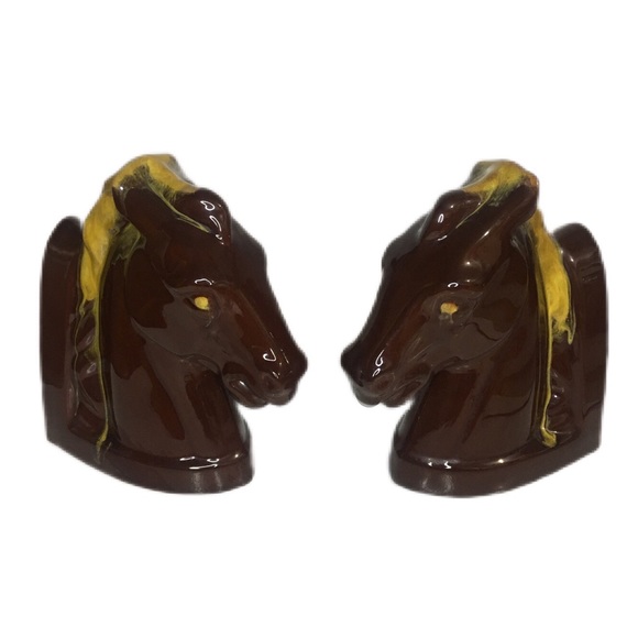 Blue Mountain Pottery Bookends - Picture 1 of 12